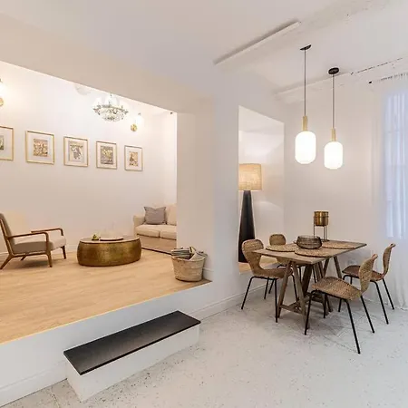Chez Collette - Luxury In The Old