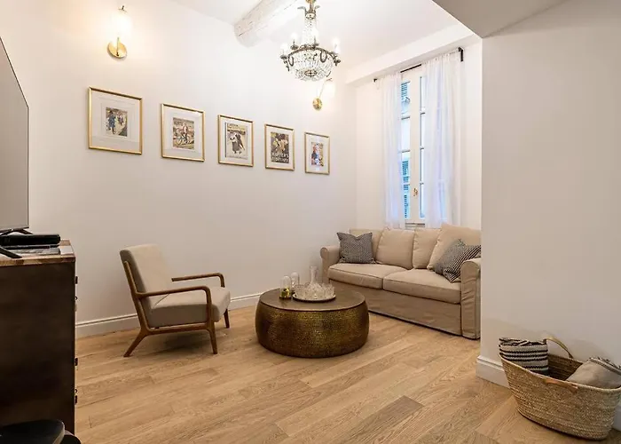 Apartment Chez Collette - Luxury In The Old *
