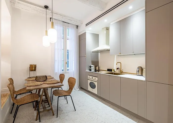 Chez Collette - Luxury In The Old نيس