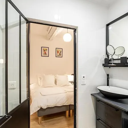 Chez Collette - Luxury In The Old *